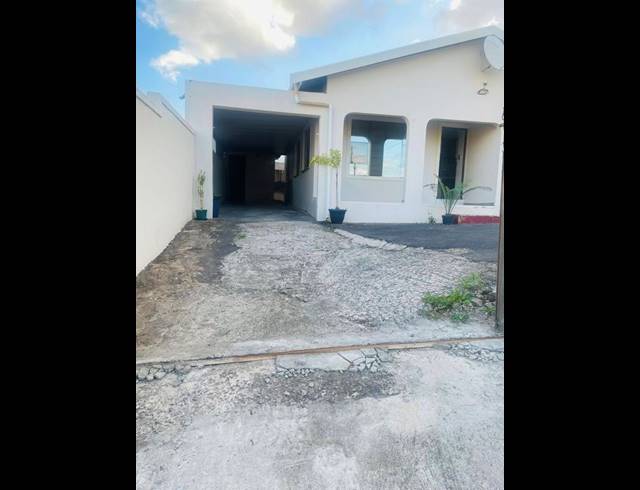 2 BEDROOM HOUSE FOR SALE IN NEWLANDS WEST